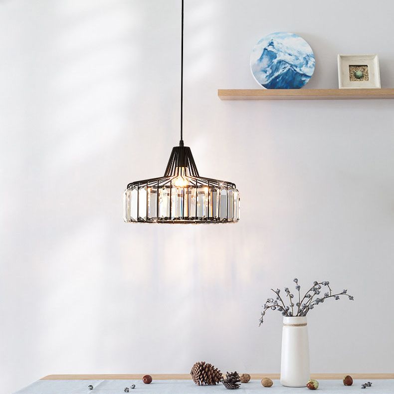 Lampe suspendue à pendentif de dôme créatif moderne lampe suspendue en fer forgé avec de l'ombre en cristal