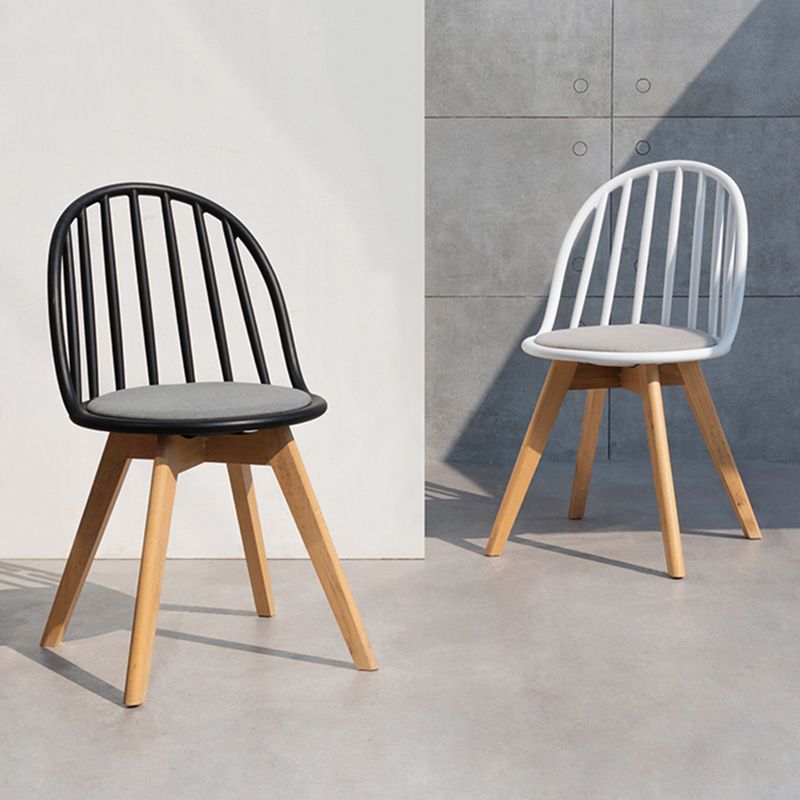 Chaise de salle à manger scandinave, chaise d'appoint à dossier Windsor avec pieds en bois pour usage domestique
