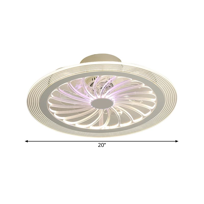 Éclairage de ventilateur de plafond LED moderne avec une nuance en acrylique claire