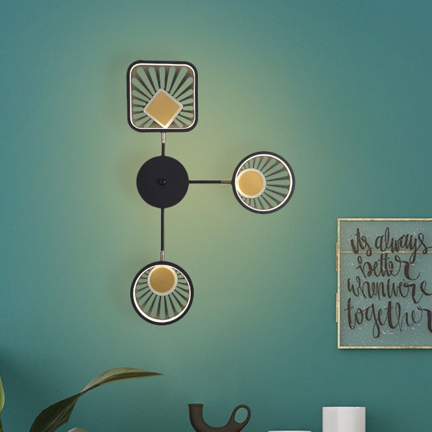 Modernist Round and Square Sector Sconce Metal LED Restaurant Wall Mount Light Fixture in Black