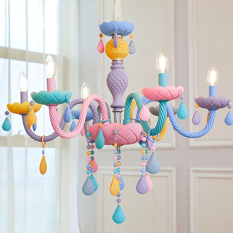 Nordic Multi Head Candle Chandelier Macron Metal Metal Chandelier Lighting Fixtures pour chambre à coucher