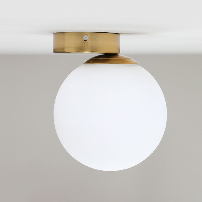 Éclair de mur de boue en verre style moderne.