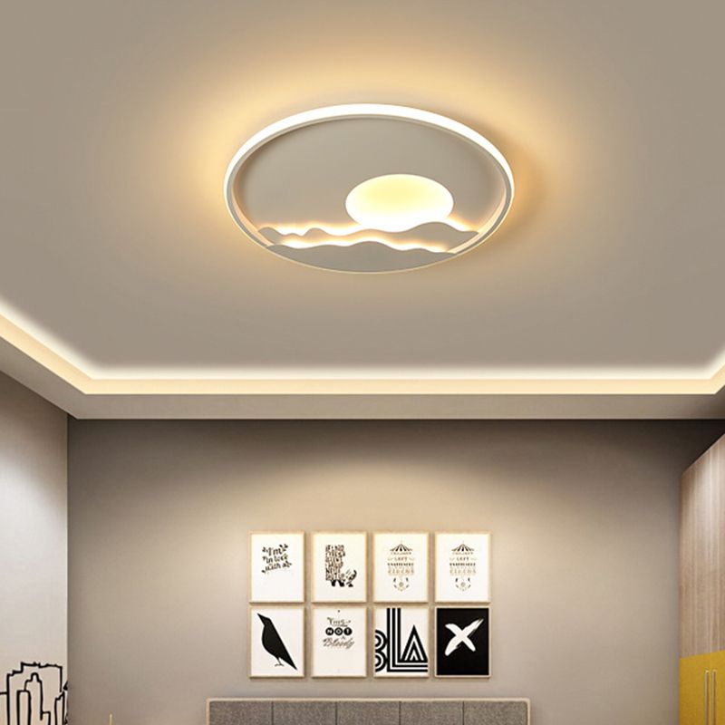 Ultradelgado círculo acrílico de color acrílico moderno 16 "/19,5" /23,5 " W Luz de montaje de techo blanco LED con patrón de sol, luz cálida/blanca