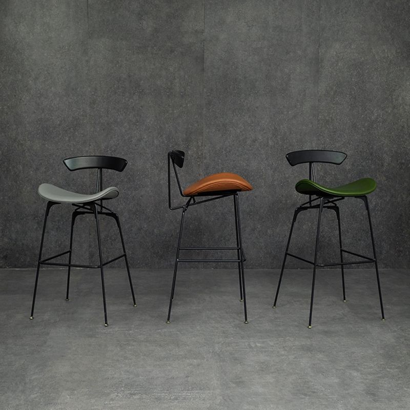Tabouret de bar en fer noir, tabouret de comptoir à dossier bas de style industriel avec siège en selle