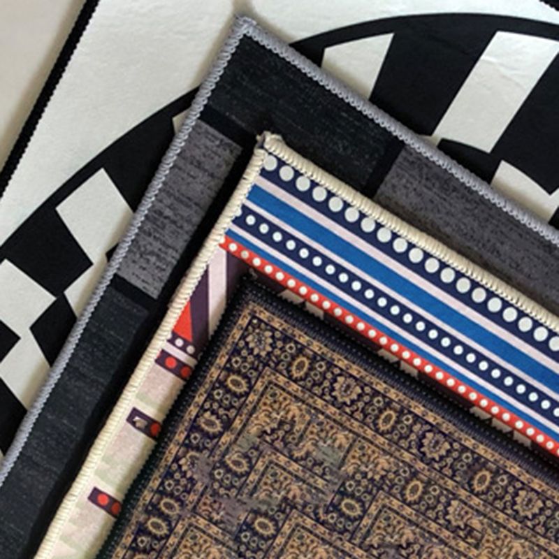 Black Irregular Square Rug Polyester Simple Rug Stain Resistant Rug for Living Room