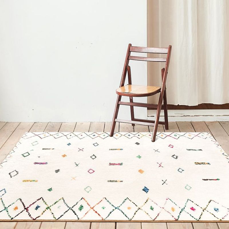 Retro Tribal Pattern Rug Light Grey Polyester Washable Pet Friendly Anti-Slip Carpet for Living Room