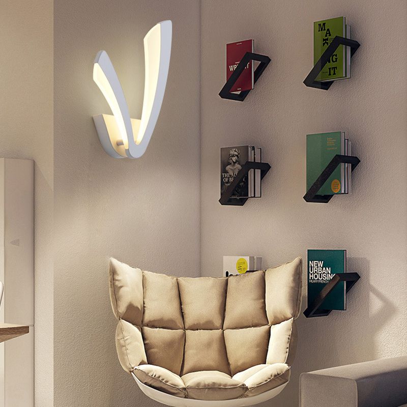 Illuminazione a parete a parete a V a V 1 illuminazione Vintagemoderna