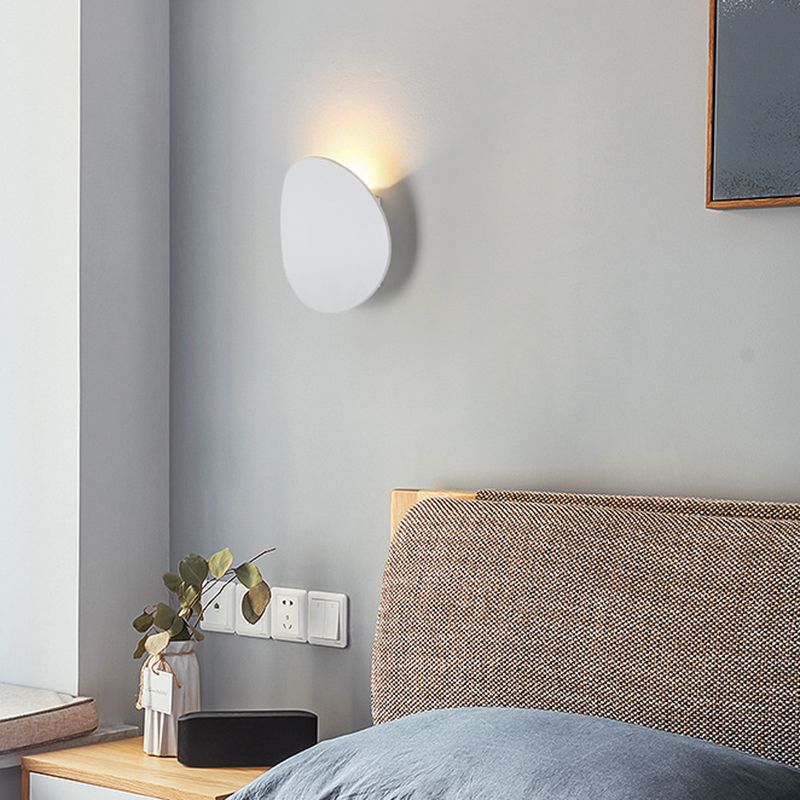 Modern Style Wall Sconce 7W LED Round Wall Mounted Lighting for Bedroom