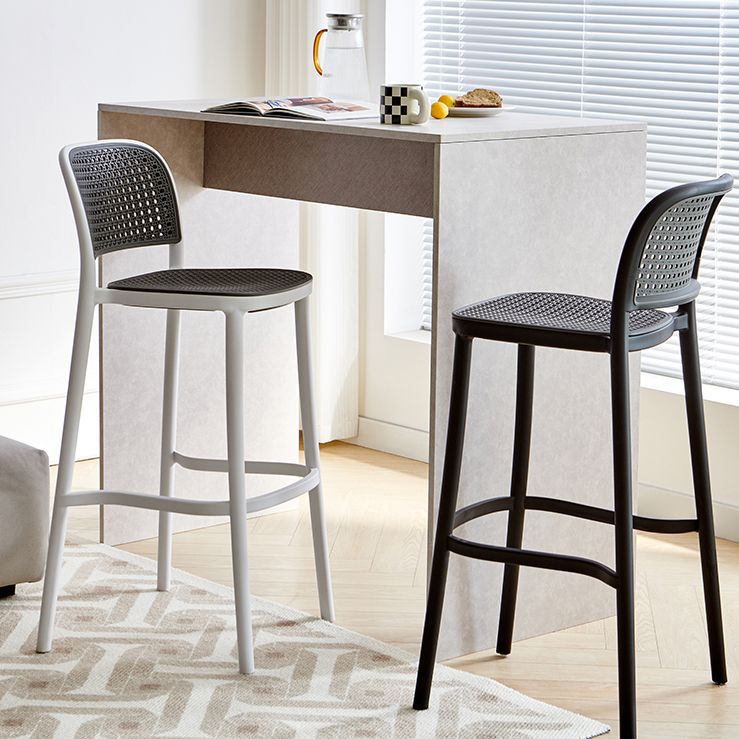 Modern Style Plastic Counter Stool Low Back Barstool with Footrest