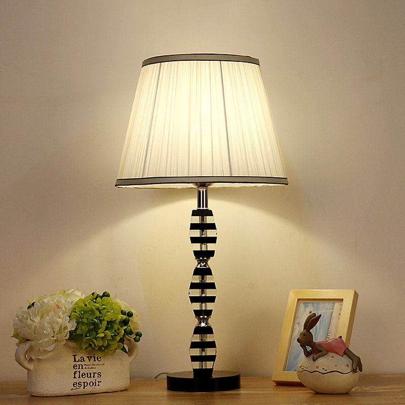 1 tête de salle à manger de la tête claire lampe de table de nuit bleu moderne avec nuance de tissu conique