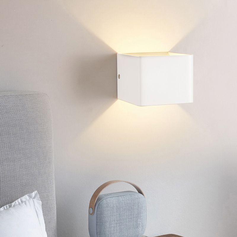 Simple Wall Mount Light Modern LED Wall Sconce Light with Metal Shade for Bedroom