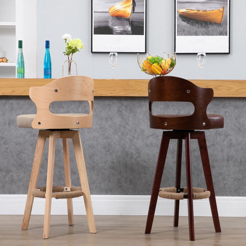 Nordischer Holz Low Rücken Barstool Schwenkerner hoher Hocker mit Polster