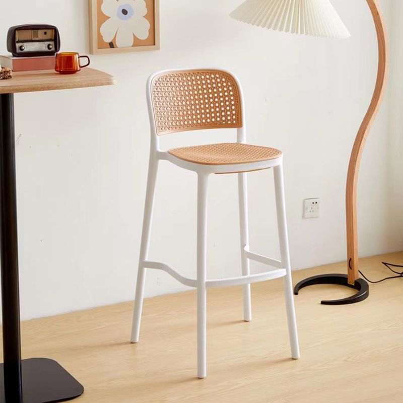 Barre de dossier et tabouret de comptoir