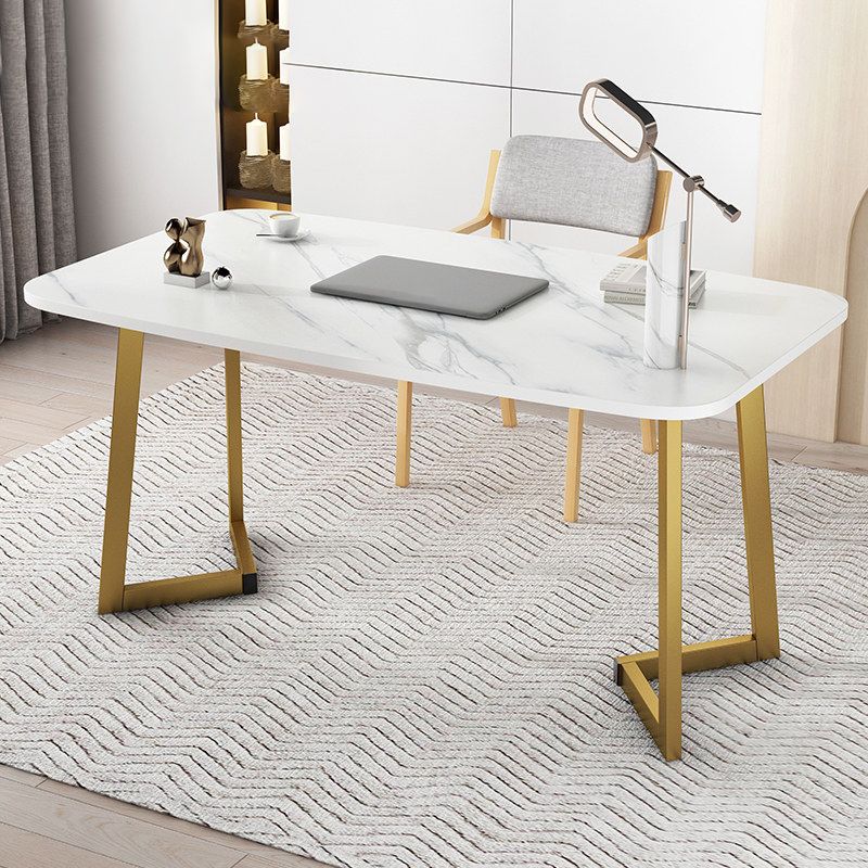 Manufactured Wood Office Desk Rectangular Matte Finish Writing Desk for Home and Office