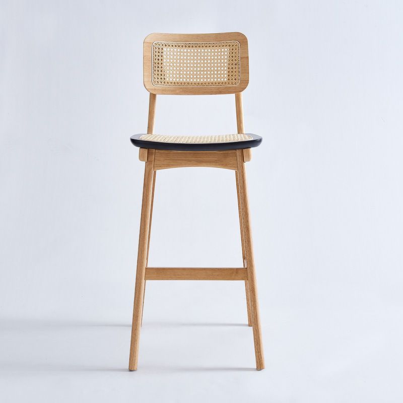 Taburete de bar cuadrado moderno de ratán, reposapiés interior, mostrador trasero bajo con patas de madera
