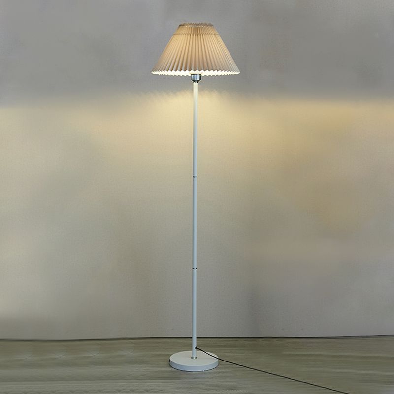 1 lampes standard en forme de cône légère lampadaire en tissu moderne pour le salon