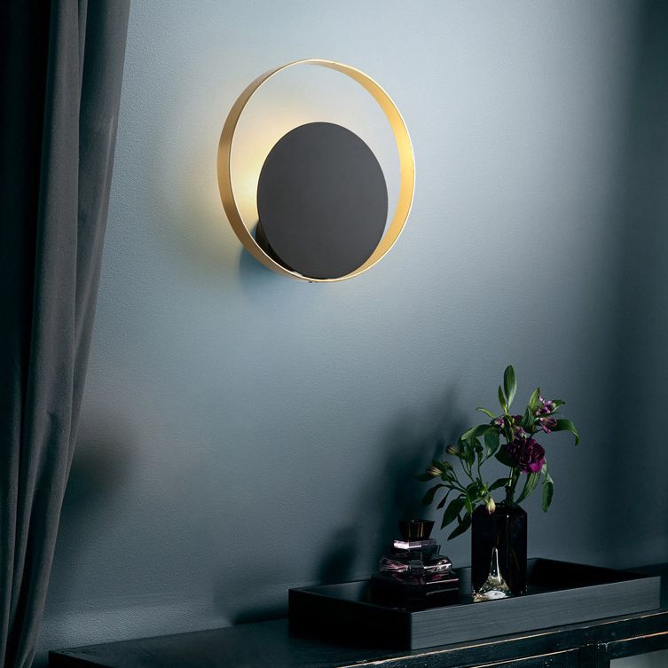 Circle Wall Mounted Lamp Postmodern Simplicity Metal Wall Mount Lamp for Living Room