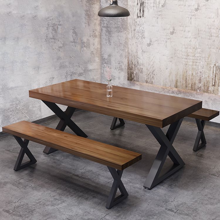 Tavolo da pranzo in legno massiccio in stile industriale Tavolo rettangolo marrone con base di metallo per sala da pranzo