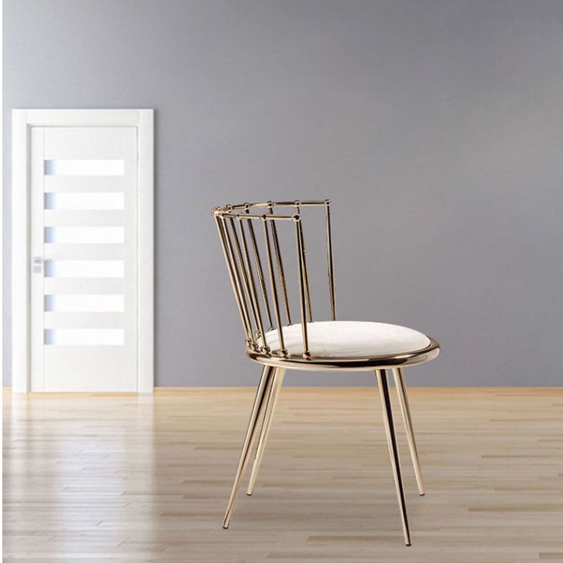Les chaises latérales arrière sans bras Windsor de style scandinave ont tapissé des chaises de salle à manger