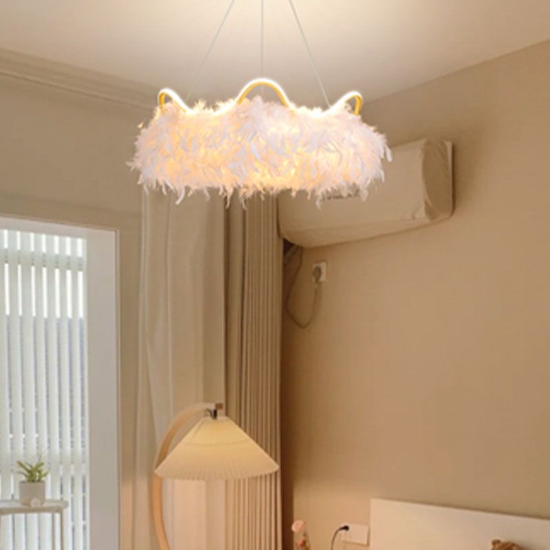 Verstellbare Kronleuchterleuchten moderner Kronleuchter -Anhängerlampe mit weißem Federschatten