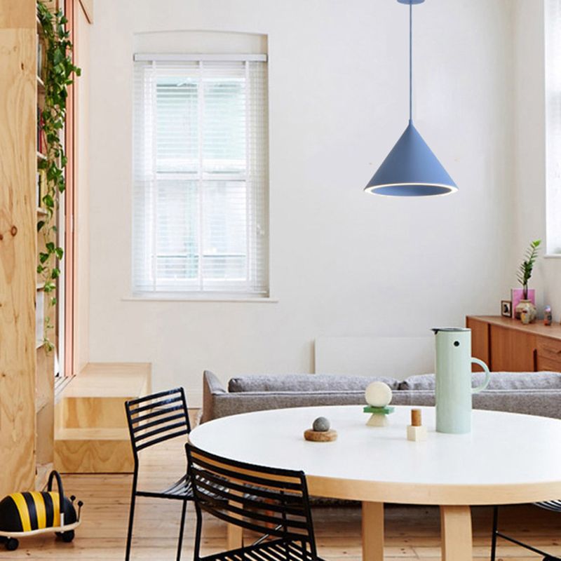 Pendante à cône Lights moderne lampe suspendue en métal 3 pendentif léger en plusieurs couleurs