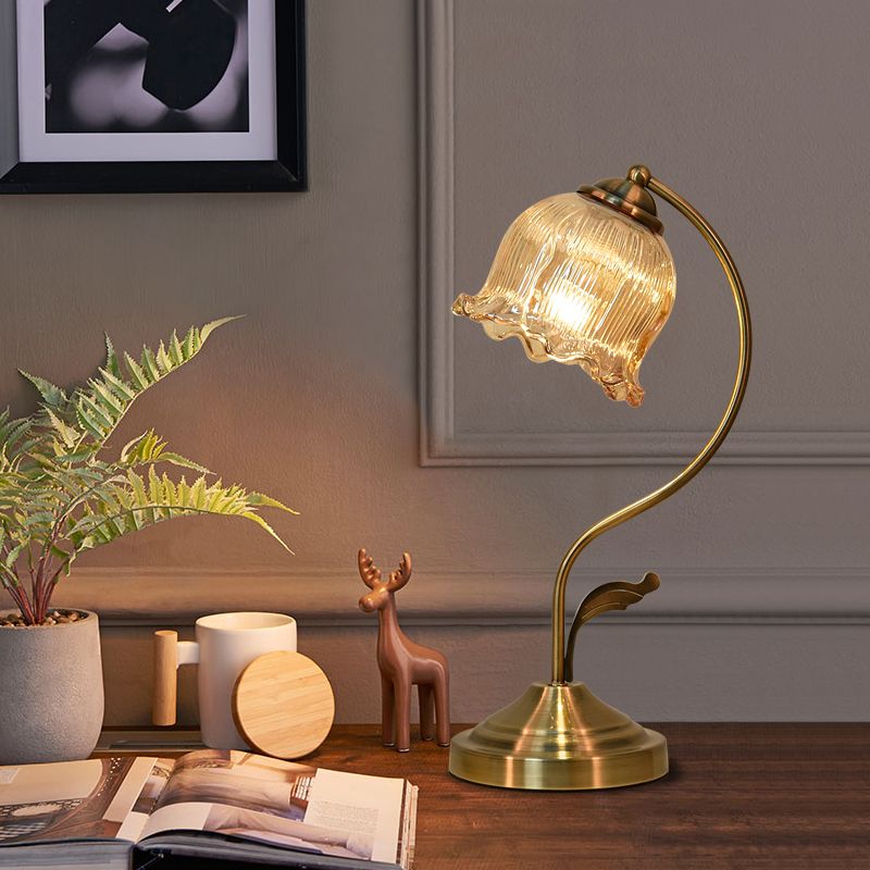 1 Light Modernism Night Table Lamps Metal Nightstand Lamp for Bedroom in Gold