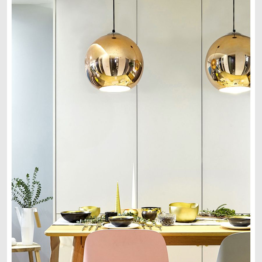 1 leichte Ballhängeleuchte postmoderne Spiegelglas Deckenleuchte für das Restaurant