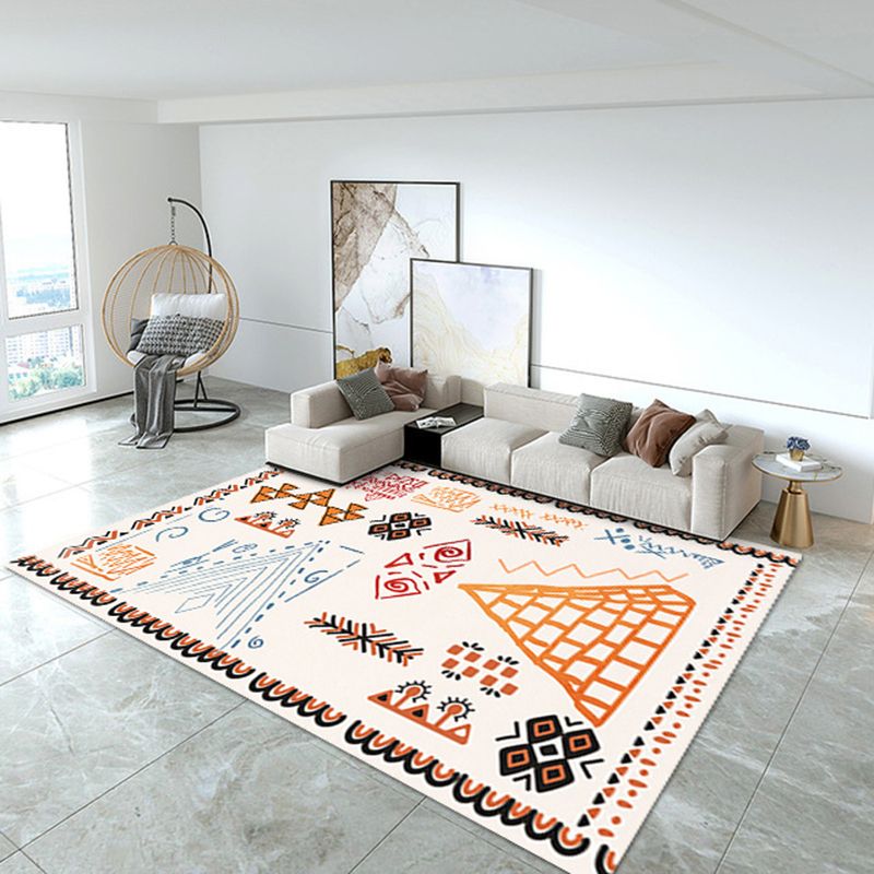 Light Orange Graphic Rug Polyester Casual Rug Stain Resistant Rug for Living Room
