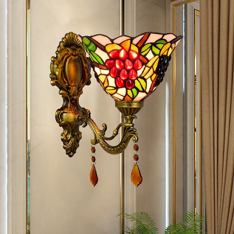 Single-Bulb Wall Sconce Tiffany Flared Stained Glass Wall Mount Light with Grapes Pattern in Brass