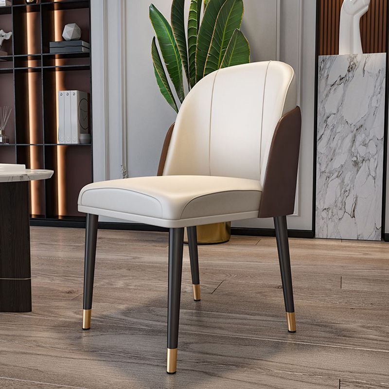 Silla lateral escandinava para el hogar Silla de comedor Parsons tapizada de metal