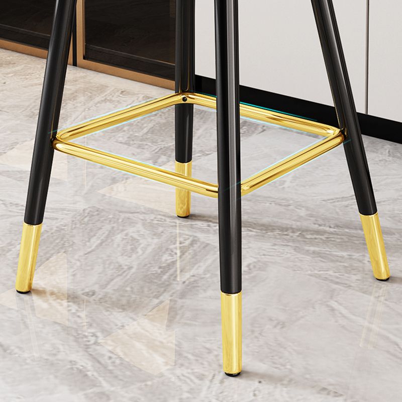 Modern Restaurant Armed Stool Matte Finish Leather Bar Stool
