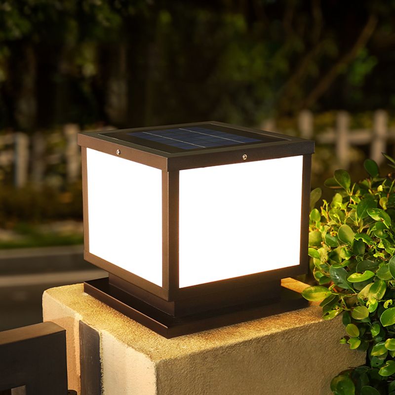 Modern Geometric LED Solar Lighting Fixture with Acrylic Shade for Garden