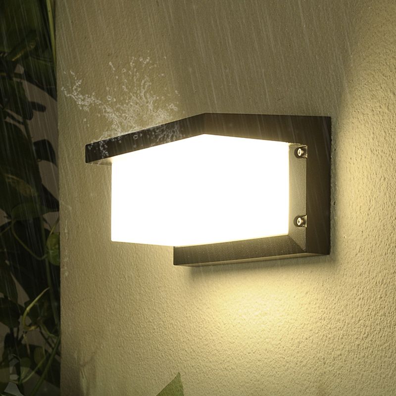 Waterproof Wall Mount Lamp Modern Style with Plastic Shade for Garden