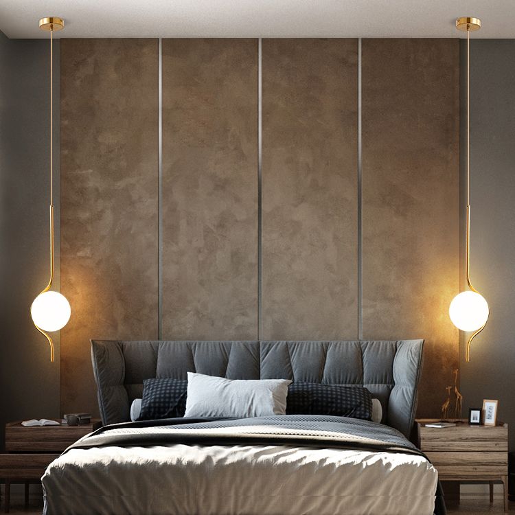 Eisengold Single Hanging Lampe im modernen Luxus -Gla -Globus -Anhänger Licht für Schlafzimmer