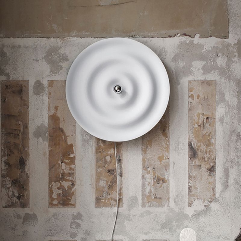 Simplicity Contemporary Wall Sconce Light with Metal Shade for Bedroom