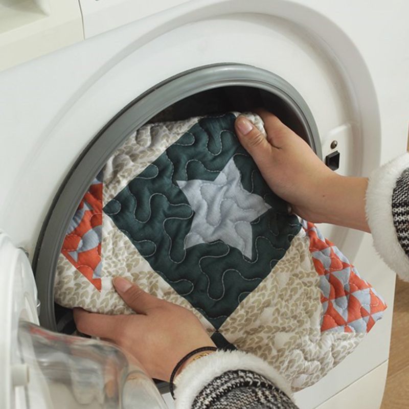 Geometric Pattern Rug Synthetic Carpet Pet Friendly Stain Resistant Rug for Bedroom