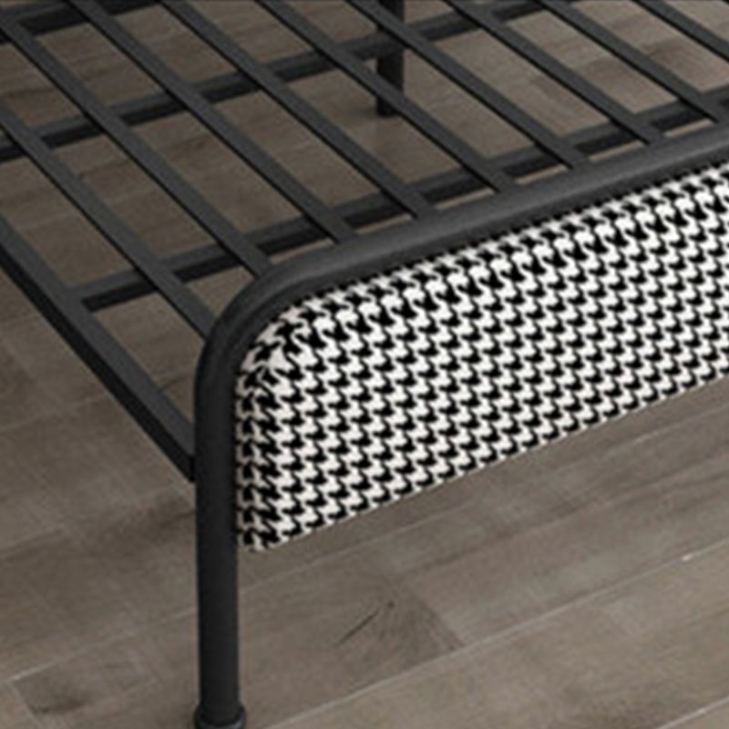 Glam Platform Bed Iron Frame Standard Bed with Rectangular Headboard