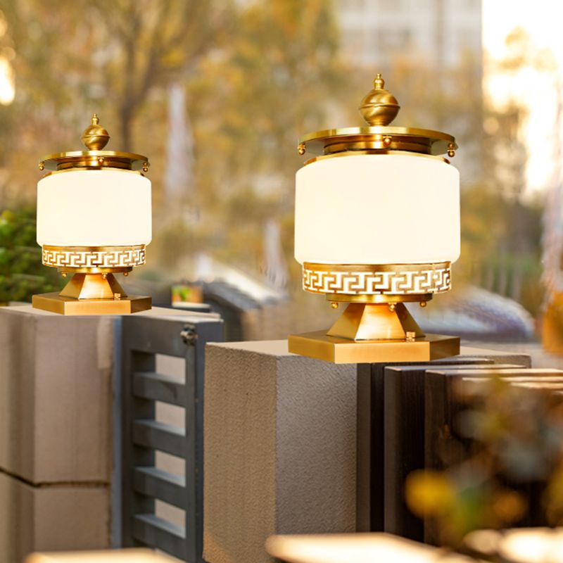 Round Shape Metal Outdoor Light Modern 1 Light Solar Pillar Lamp in Brass