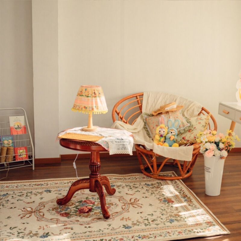 White Tone Victorian Area Carpet Polyester Floral Printed Indoor Rug Anti-Slip Backing Carpet for Living Room