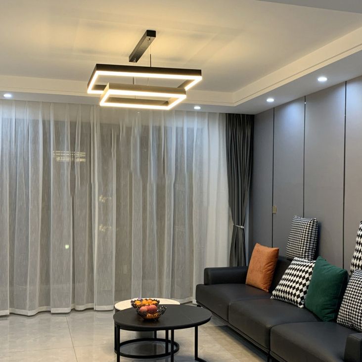 Candelera de araña de metal moderna Candelera cuadrada de múltiples capas en negro para sala de estar