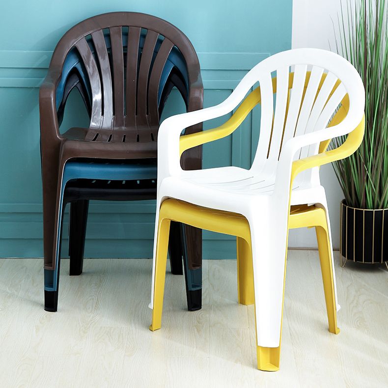 Silla de comedor de plástico de estilo contemporáneo, silla lateral apilable con brazo de comedor para cocina
