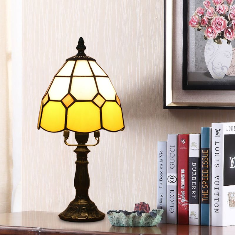 Dome Night Light Mission Stained Art Glass 1 Head Beige/Yellow/Orange Grid Patterned Nightstand Lighting for Bedroom