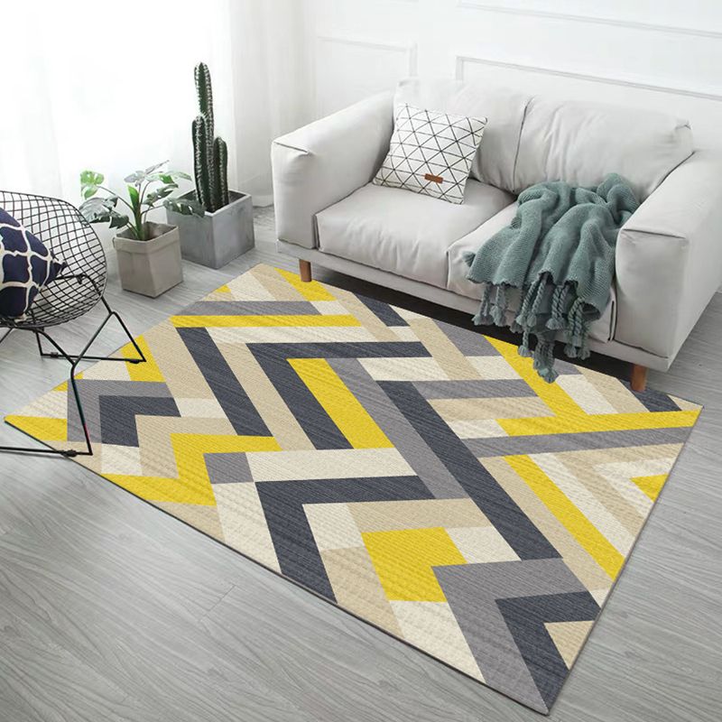 Minimalistischer Teppich mit geometrischem Druck, mehrfarbiger Synthetik-Innenteppich, rutschfeste Unterseite, haustierfreundlicher Teppich für den Salon