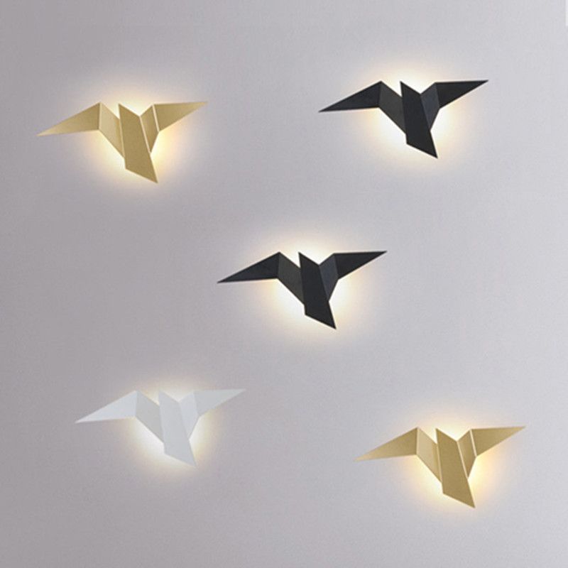 Flying Birds Creative Shaped LED Wall Sconces Post-modern Style Minimalism Metal Wall Light for Bedroom Living Room