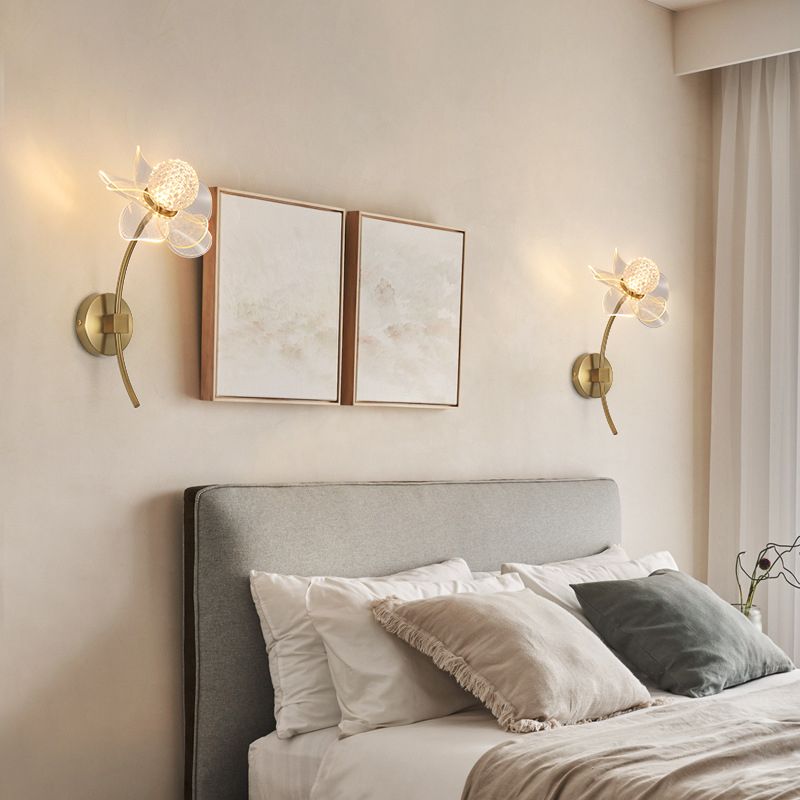 Modern Wall Sconce Flower Wall Light Fixture with Acrylic and Metal for Bedroom
