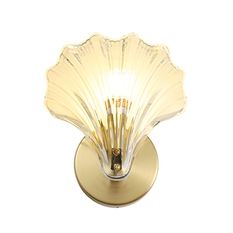Shell Glass Shade 1 - Light Wall Sconce Metal Wall Armed Light in Clear and Gold