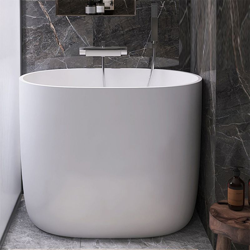Modern Style Freestanding Bath Tub Acrylic Oval Bathtub in White
