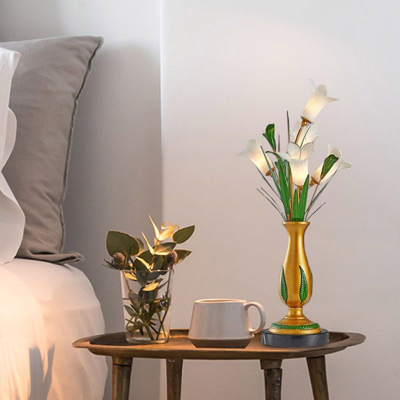 Lámpara de mesita de noche floral de jardín estadounidense 5 bombillas LEDA NIGHT MATIS LUZ en oro para sala de estar