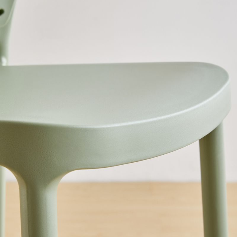 Contemporary Plastic Barstool Plastic Low Back Counter Stool in Matte Finish for Indoor