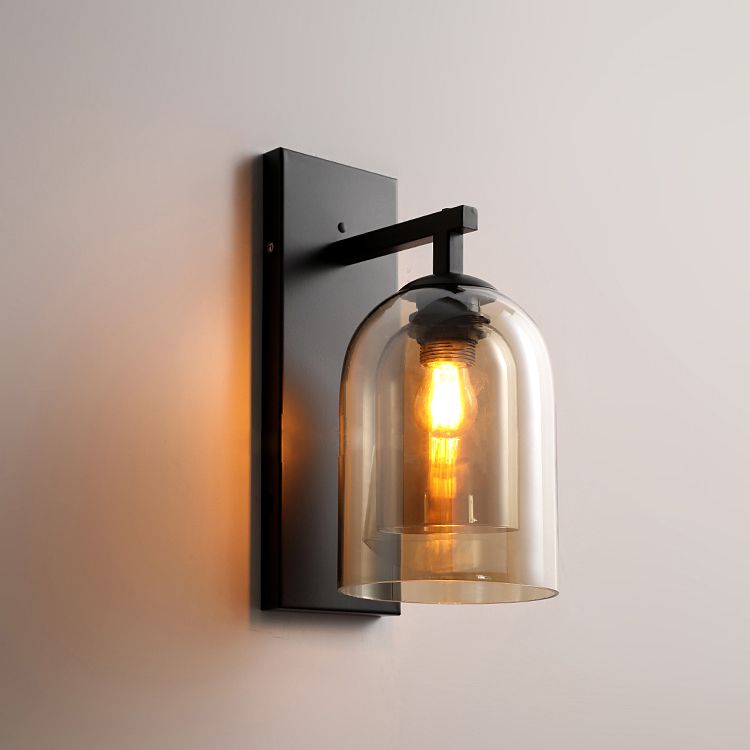 Lámpara de pared negra de vidrio en moderno estilo conciso de hierro forjado Luz de pared para el dormitorio